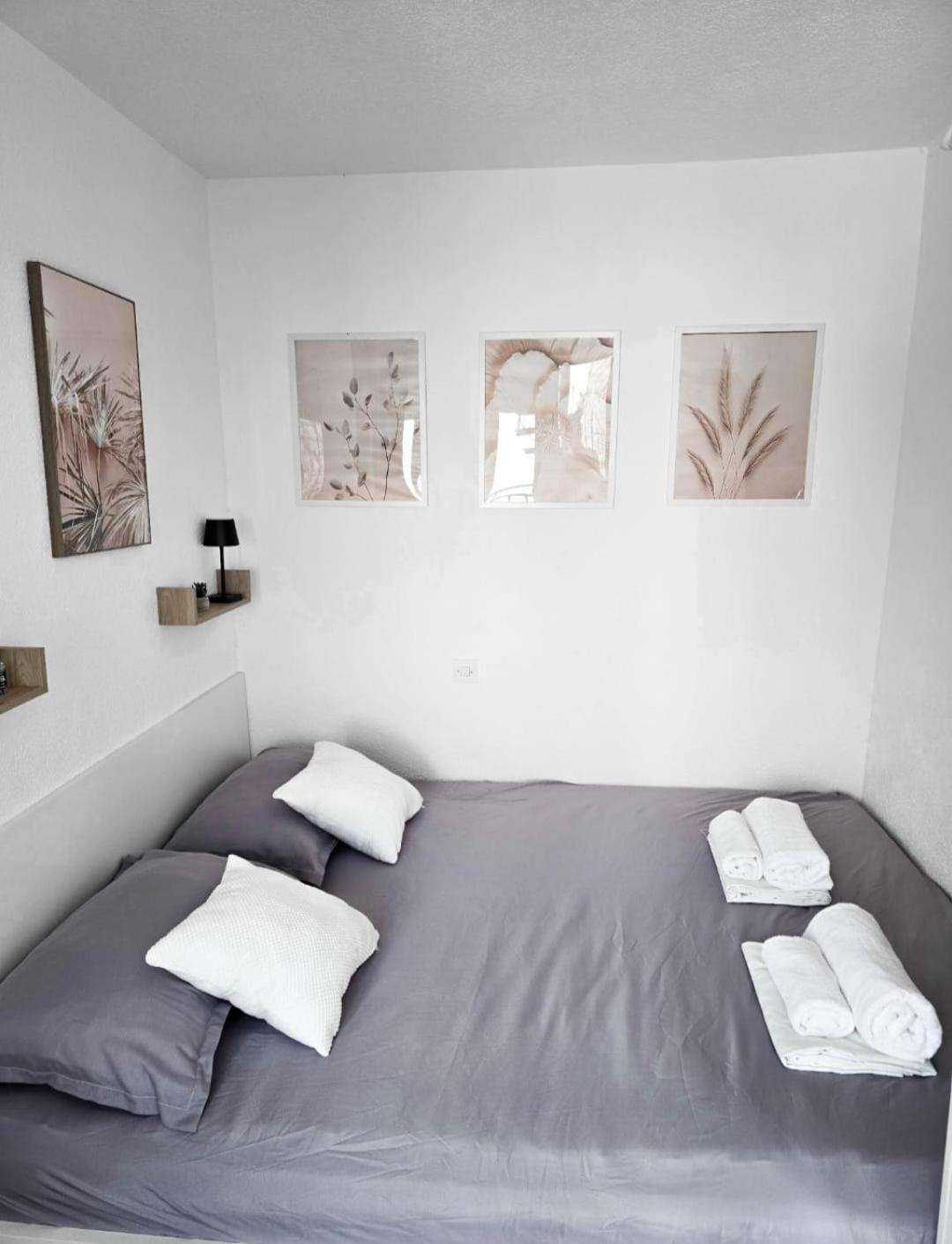 Private Bedroom With Bathroom Baška Voda Exterior foto